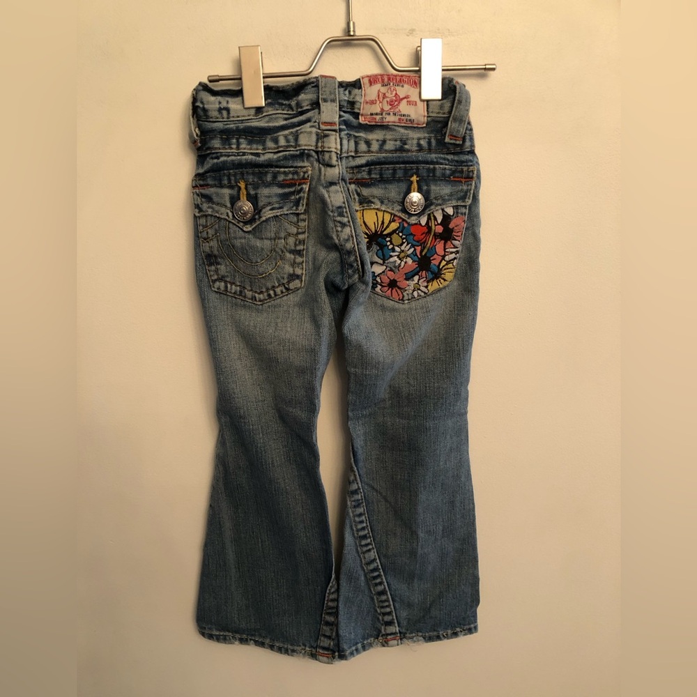 Girls Vintage True Religion Floral Embroidered Flare jeans size 5 years